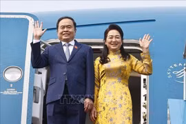 National Assembly Chairman Tran Thanh Man and his spouse Nguyen Thi Thanh Nga leave Hanoi for attendance at the 150th Assembly of the Inter-Parliamentary Union and official visits to Uzbekistan and Armenia. (Photo: VNA)