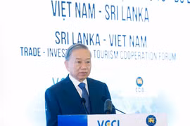 General Secretary of the Communist Party of Vietnam (CPV) Central Committee and State President To Lam addresses the Vietnam – Sri Lanka Trade-Investment-Tourism Cooperation Forum in Colombo on May 8. (Photo: VNA)