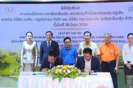 KN Vientiane Group Co., Ltd of Vietnam and Real Concept Real Estate Sole., Ltd of Laos sign a strategic cooperation agreement to develop a real estate project in the Long Thanh – Vientiane Special Economic Zone in Laos on June 28. (Photo: VNA)