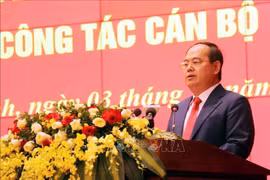 Quan Minh Cuong delivers a remark at the decision announcing ceremony on December 3. (Photo: VNA)