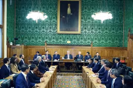 Party General Secretary To Lam meets with representatives of the UK’s All-Party Parliamentary Group for Vietnam in London on October 29. (Photo: VNA) 