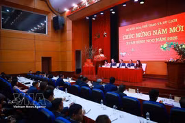 An overview of the working session between PM Pham Minh Chinh and the Ministry of Culture, Sports and Tourism on February 23 (Photo: VNA)