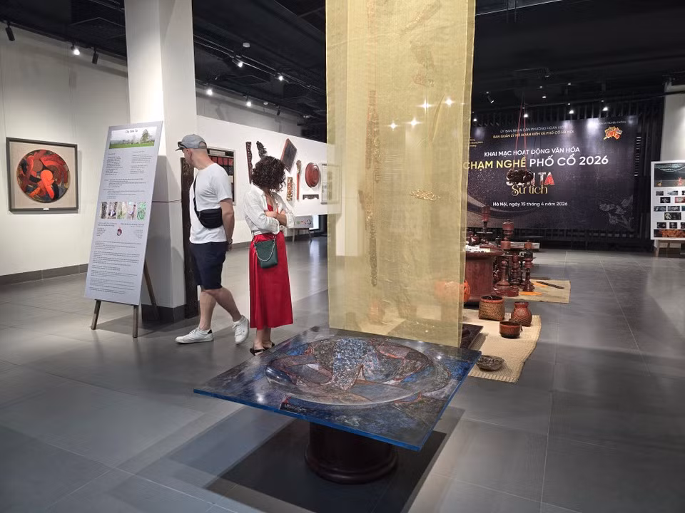 Son Ta Su Tich exhibition introduces Vietnam's traditional lacquer craft and its continuing development as a distinctive form of fine art. (Photo: VietnamPlus) ​