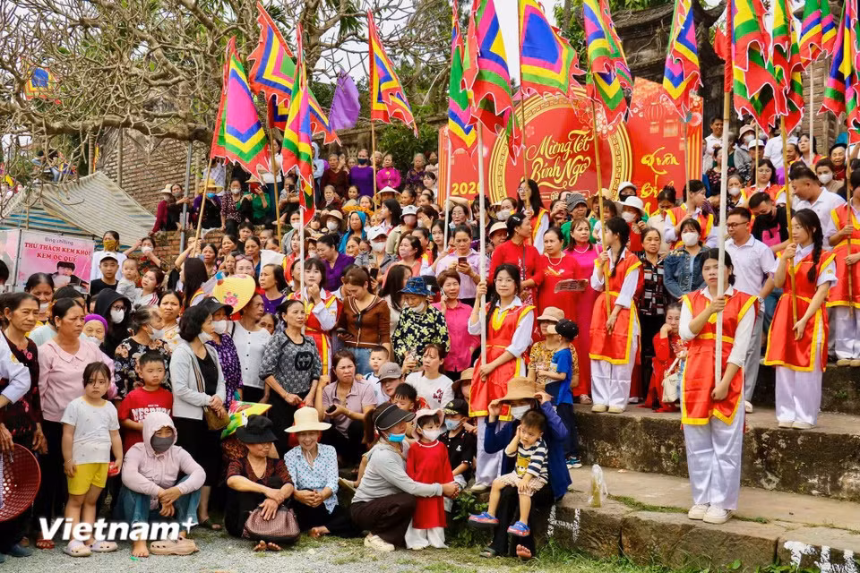 Locals return home for the festival regardless of where they live or work, filling the grounds with a vibrant atmosphere (Photo: VietnamPlus)