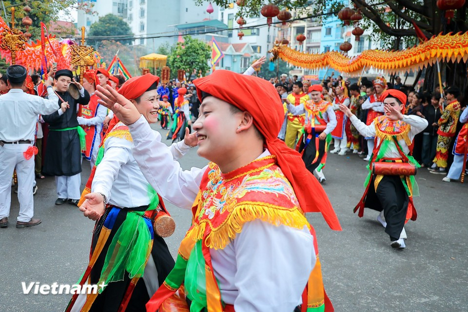 Performers are required to be unmarried young men of good character and presentable appearance from respected families. (Photo: VietnamPlus)