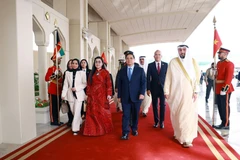 Prime Minister Pham Minh Chinh and his spouse begin a three-day official visit to Kuwait (Photo: VNA)