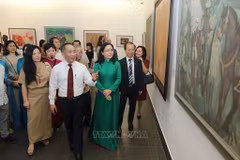Delegates visit the exhibition (Photo: VNA)