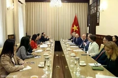 At the February 14 meeting between Deputy Minister of Foreign Affairs Le Thi Thu Hang and a delegation of senior editors from leading Australian news agencies. (Photo: baoquocte.vn)