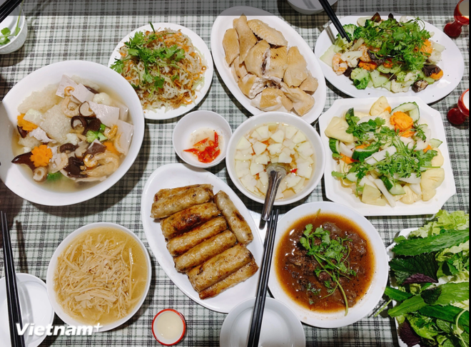 Some dishes of Hanoi. (Photo: VietnamPlus) Capture.PNG