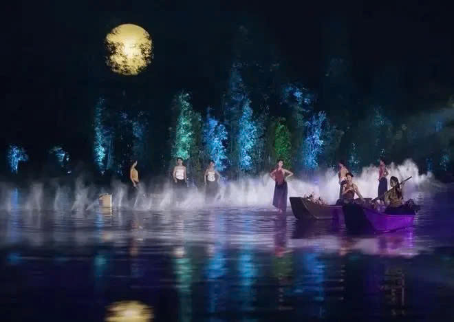 "Tinh hoa Bac Bo" (The Quintessence of Tonkin) show in Hanoi (Photo: VietnamPlus) z5704939759285_8792e8d4f753f3a27704d54d9ac6449c.jpg