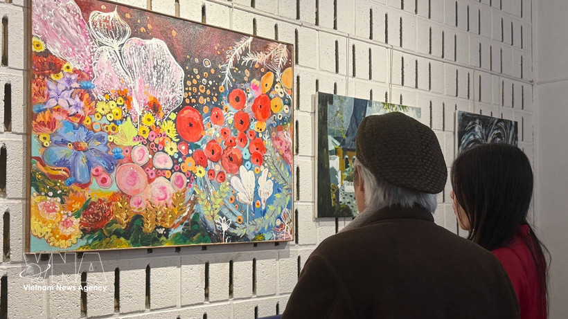 An exhibition of paintings and books titled “Vietnamese Soul on French Soil” opens on March 7 in Val-de-Marne, part of the Ile-de-France region. (Photo: VNA)