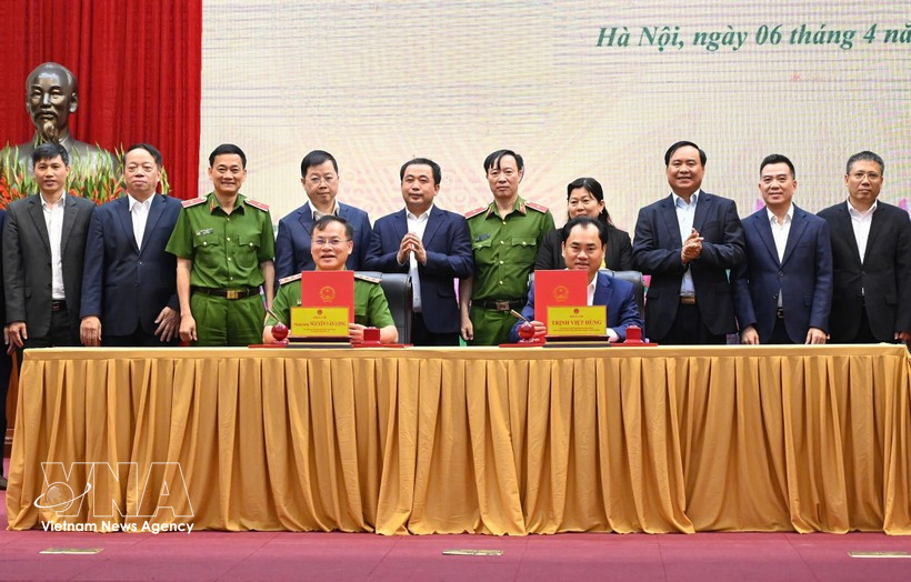 At the MoU signing ceremony (Photo: VNA)