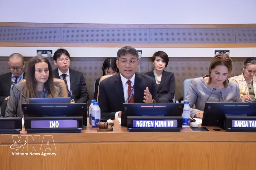 Permanent Deputy Minister of Foreign Affairs Nguyen Minh Vu speaks at the event. (Photo: VNA)