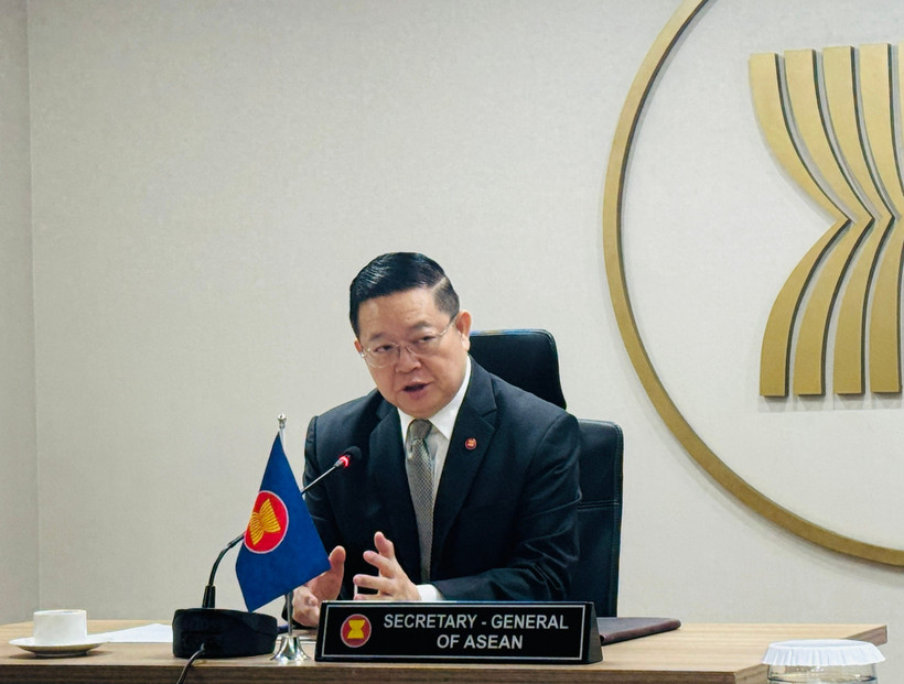 ASEAN Secretary-General Kao Kim Hourn speaks at the media engagement on February 4. (Photo: VNA)
