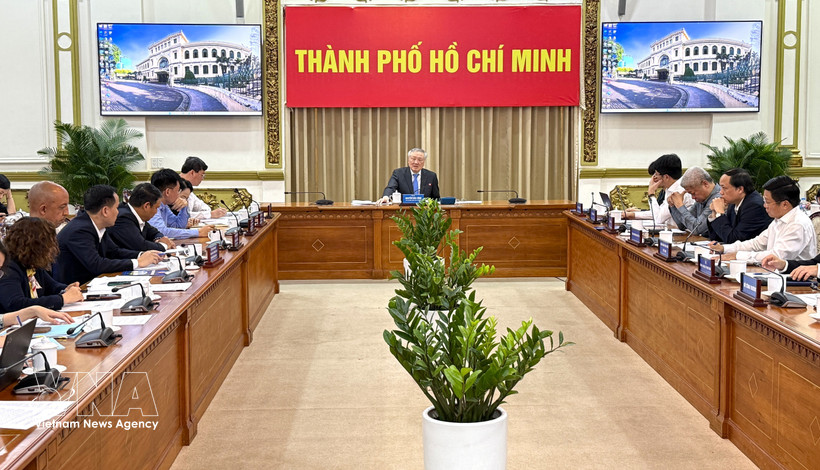 At the working session on the Vietnam International Financial Centre (VIFC) (Photo: VNA)