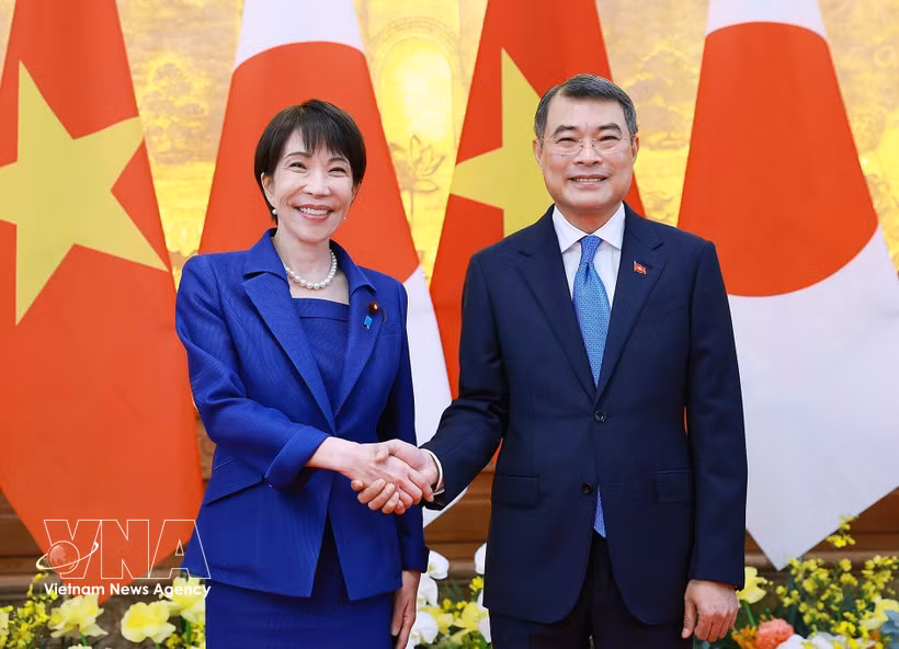 Prime Minister Le Minh Hung and Japanese Prime Minister Takaichi Sanae. (Photo: VNA)
