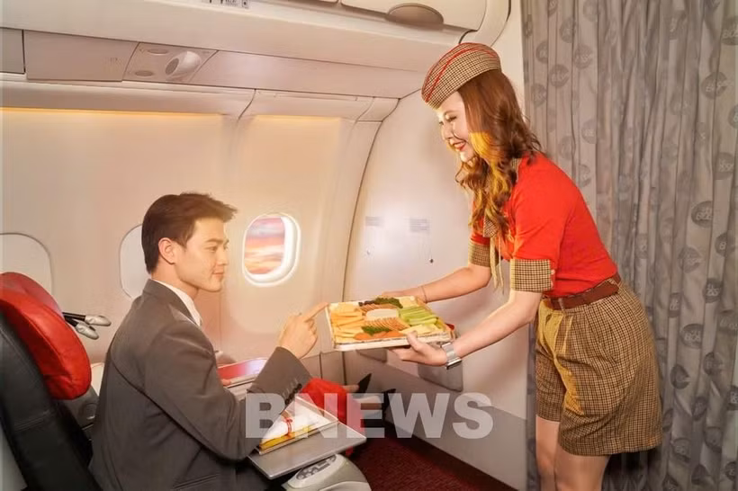 Aboard a Vietjet aircraft (Photo: VNA)