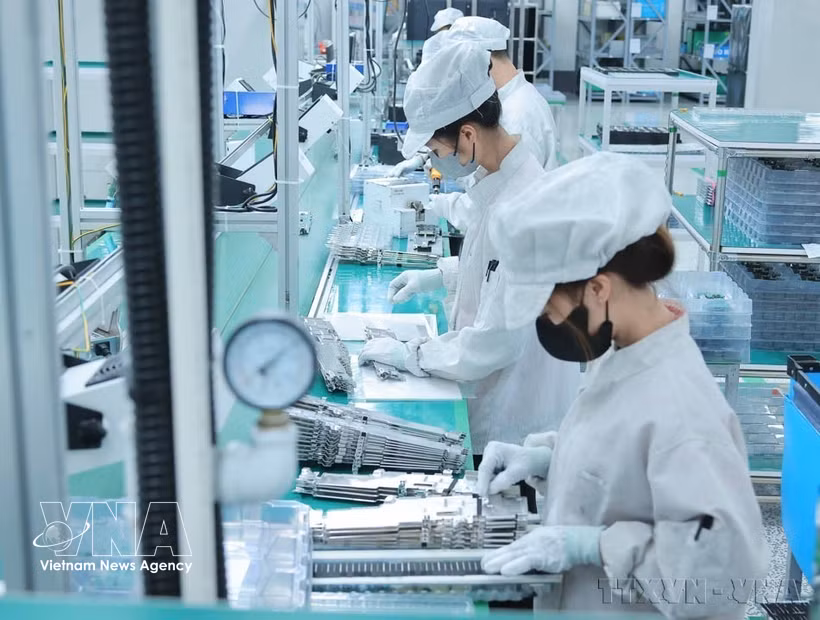Production at Bumjim Electronics Vina Co., Ltd invested by the Republic of Korea in Quang Ninh province (Photo: VNA)