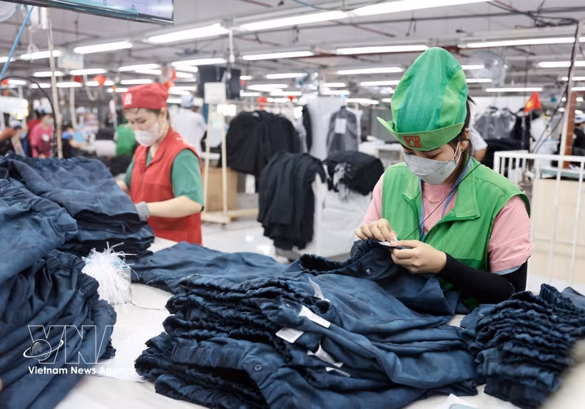 Garment is one of the key contributors to Vietnam's export growth. (Photo: VNA)