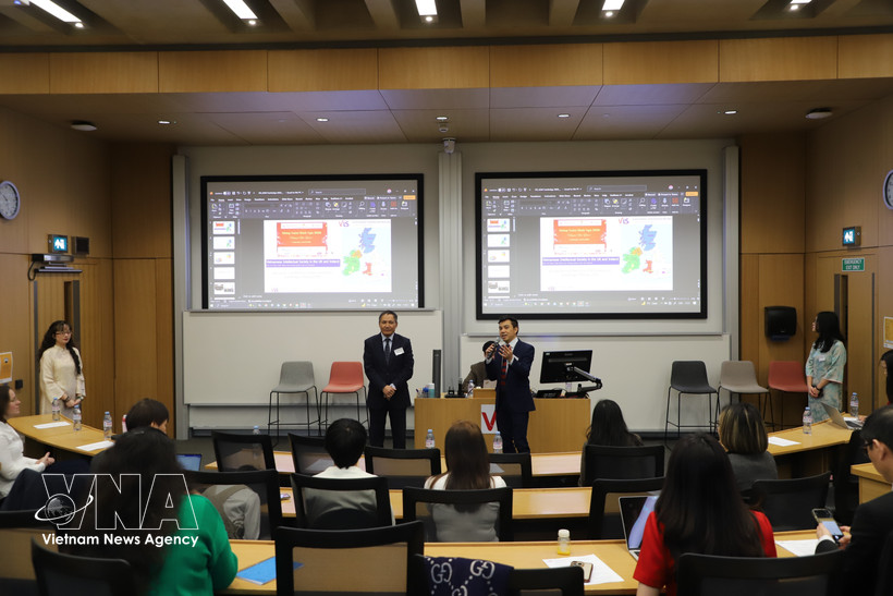 A seminar on AI use hosted by the Vietnam Intellectual Association in the UK and Ireland in February 2026. (Photo: VNA)