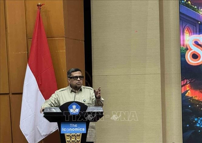 Ahmad Haikal Hasan, Head of the Halal Product Assurance Organising Agency (BPJPH) of Indonesia, speaks at the seminar (Photo: VNA)