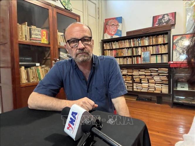 Marcelo Rodriguez, head of the Commission for Foreign Affairs of the Communist Party of Argentina Central Committee (Photo: VNA)