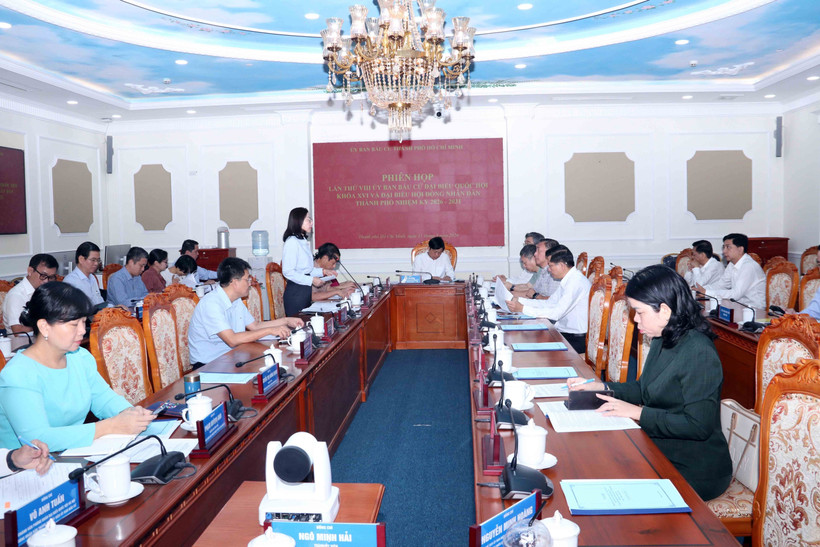 Ho Chi Minh City's Election Committee convenes its eighth meeting on March 11. (Photo: VNA)