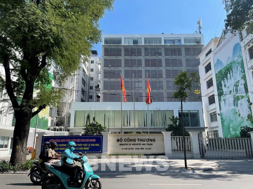The headquarters of the Ministry of Industry and Trade in Hanoi (Photo: VNA)
