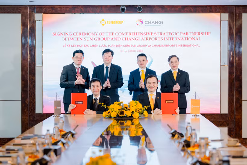 An overview of the signing ceremony (Photo: Sun Group)