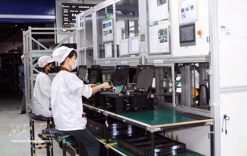 Wistron Infocomm Vietnam Co., Ltd., operating at Dong Van III Industrial Park in Ninh Binh province, has expanded its investment by an additional 284 million USD following its strong business performance. (Photo: VNA) 