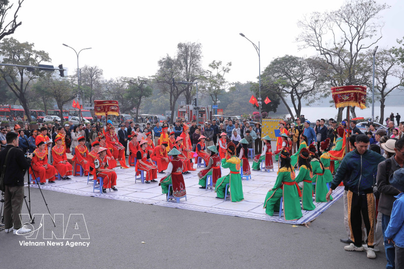 Hanoi is estimated to welcome about 1.34 million travellers during the nine-day Lunar New Year (Tet) holiday from February 14–22. (Photo: VNA)