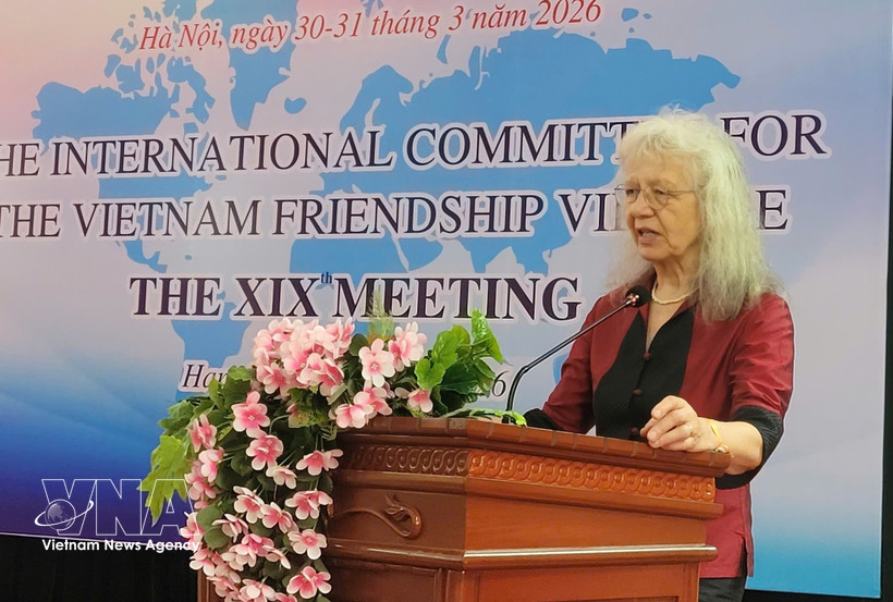 Rosemarie Mizo, President of the International Committee and of the German National Committee for the Vietnam Friendship Village, speaks at the 19th meeting of the International Committee for the Vietnam Friendship Village in Hanoi on March 31. (Photo: VNA)