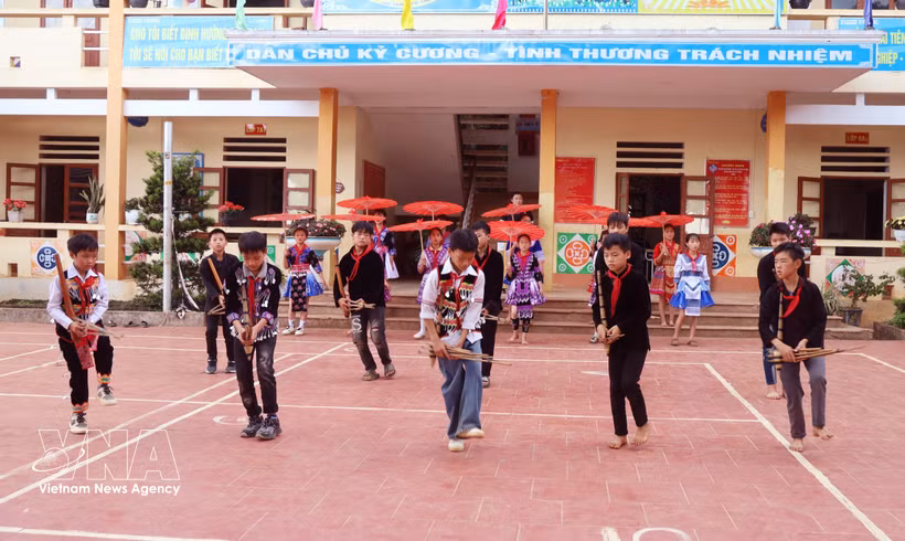 At a semi-boarding ethnic school in Tuyen Quang province (Photo: VNA)