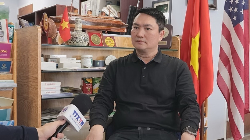 Nguyen Manh Hung, Director of the Vietnam Trade Promotion Office in New York grants an interview to the Vietnam News Agency. (Photo: VNA)