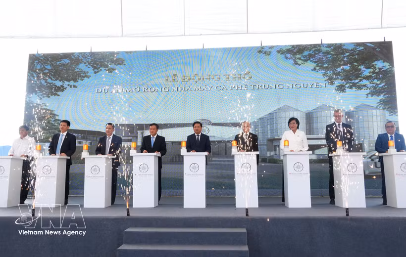 The ground-breaking and construction commencement ceremony for the Trung Nguyen Legend Group’s coffee factory system at the Tan An industrial cluster in Dak Lak province on June 25, 2026. (Photo: VNA)