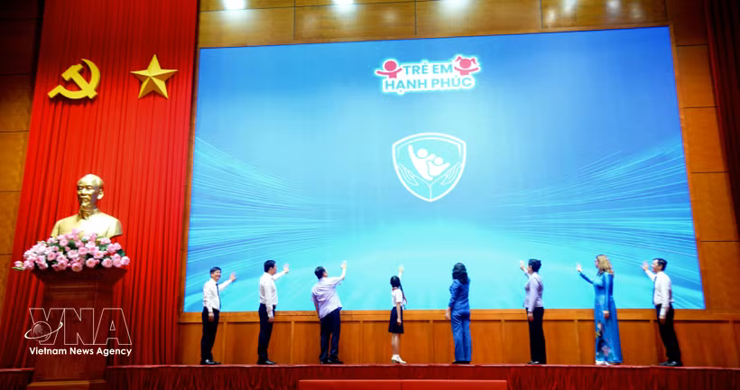 The 2026 Action Month for Children highlights efforts to create a safer, healthier and more child-friendly environment that supports children’s physical, mental, intellectual and digital development. (Photo: VNA)