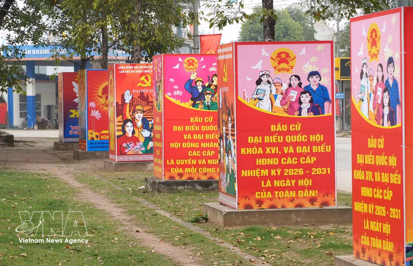 Billboards along a road in Lac Son commune, Phu Tho province ahead of the election day March 15. (Photo: VNA)