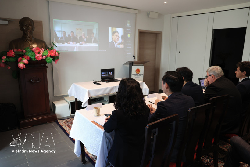 Delegates attend the seminar on new developments in US tariff policy organised by ermanent Mission of Vietnam in Geneva. (Photo: VNA)