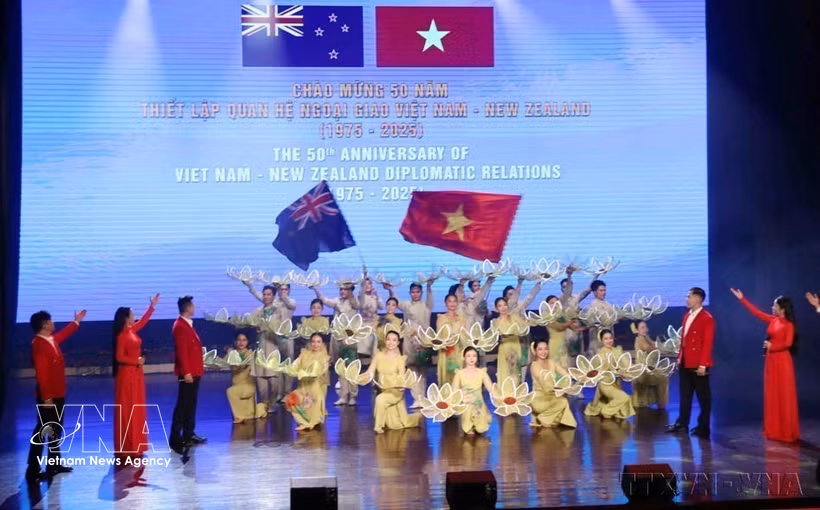 At a ceremony marking the 50th anniversary of Vietnam - New Zealand diplomatic ties in Ho Chi Minh City in 2025 (Photo: VNA)