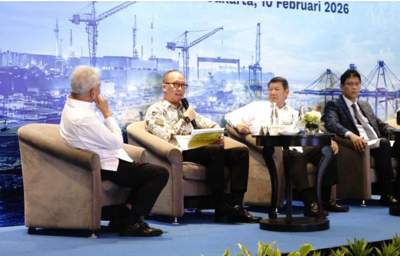 Indonesia’s Industry Minister Agus Gumiwang Kartasasmita speaks during a focus group discussion on empowering national sea transport and shipbuilding in Jakarta on February 10. (Photo: ANTARA) 