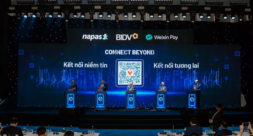 A view of the launch ceremony for the expanded Vietnam–China cross-border QR payment service. (Photo: NAPAS)