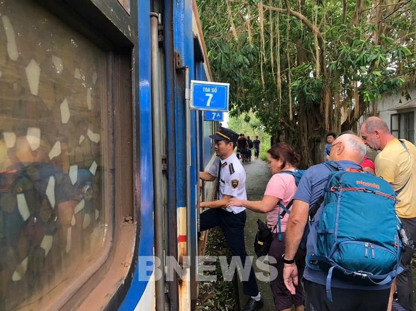 More trains added to serve Lunar New Year demand. (Illustrative photo: VNA)