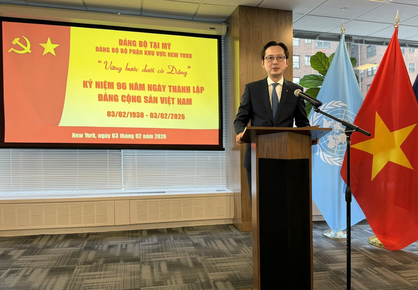 Ambassador Do Hung Viet, Permanent Representative of Vietnam to the United Nations, speaks at the ceremony. (Photo: VNA)