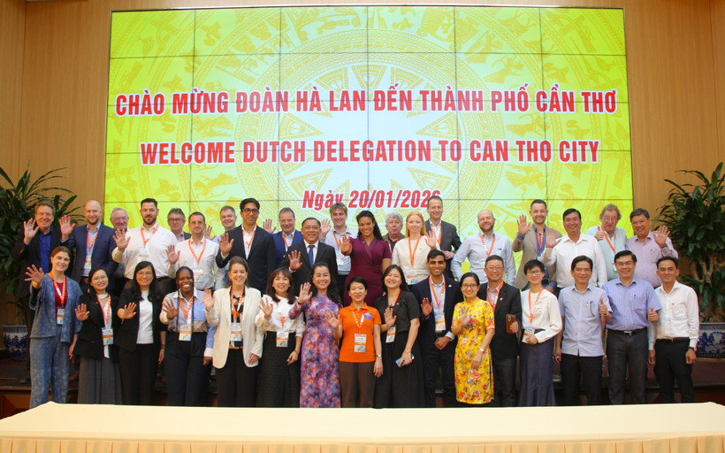 Delegates from Can Tho City and the Netherlands at the meeting. (Photo: VNA)