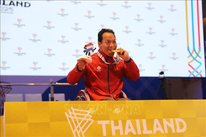 Vietnamese lifter Le Van Cong (Photo: VNA)