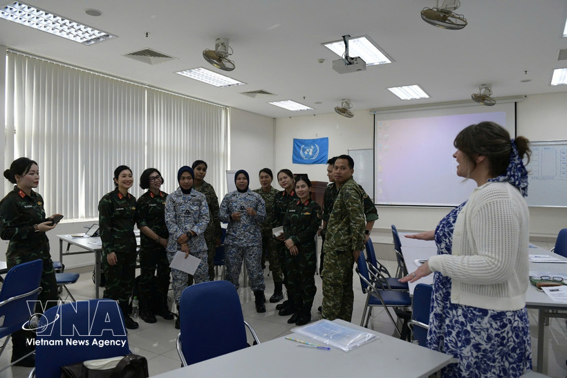 Trainees at the training course on Women, Peace and Security Agenda. (Photo: VNA)
