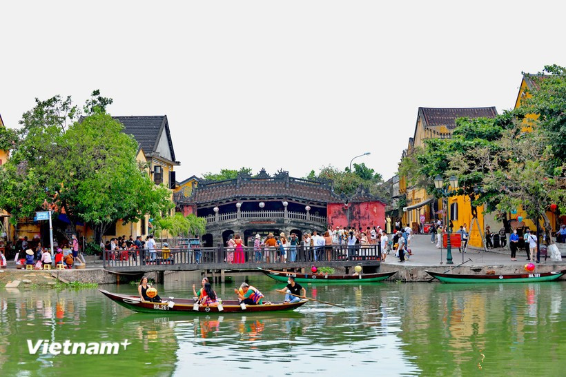Hoi An is among tourism destinations in Da Nang that attract a large number of visitors. (Photo: VNA)