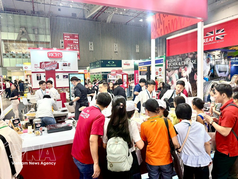 The Food & Hospitality Vietnam 2026 and HOTELEX Vietnam feature more than 400 exhibitors from 36 countries and territories (Photo: VNA)