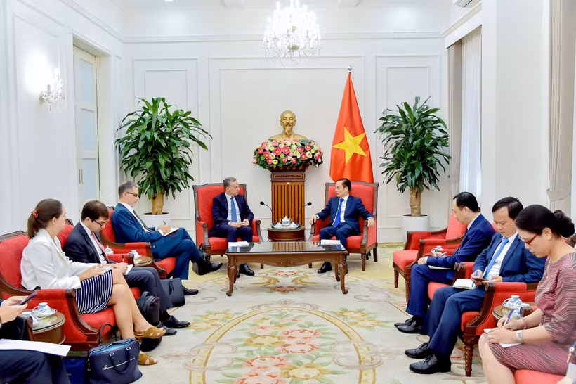 Foreign Minister Le Hoai Trung meets with French Ministry for Europe and Foreign Affairs, in Hanoi on July 8, 2026. (Photo: Ministry of Foreign Affairs)