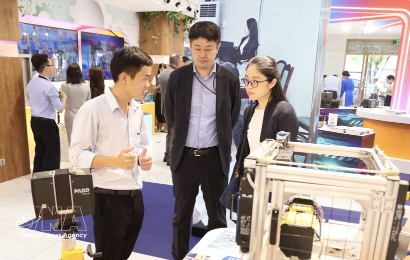 At the 2025 trade connectivity week for mechanical, electrical and digital industries. (Photo: VNA)